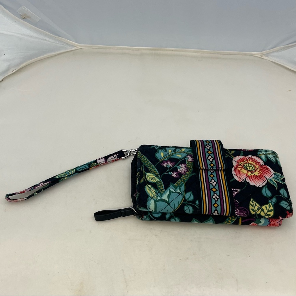 Vera Bradley RFID Combo Wristlet Wallet Vine Floral Pattern